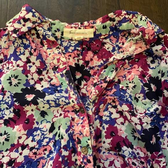 🚨4/$13🚨 Two by Vince Camuto Button Down - Picture 3 of 5